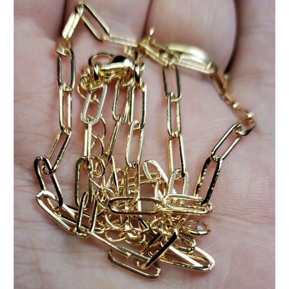 Dainty Gold Tone Paperclip Style Necklace, 16' Collar Length, on card, w/box - Picture 3 of 11